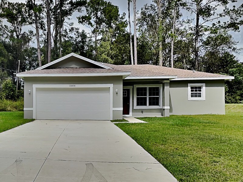 11604 N Kenlake Cir in Citrus Springs, FL - Building Photo