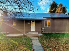 10 South 2nd St E in Driggs, ID - Building Photo