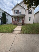 2476 W Garfield Ave in Milwaukee, WI - Building Photo