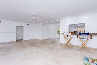 60 Park Dr in Bal Harbour, FL - Building Photo - Building Photo