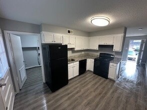 Mason Manor Apartments in High Point, NC - Building Photo - Building Photo