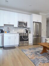 84 Gordon St, Unit 1 in Boston, MA - Foto de edificio - Building Photo
