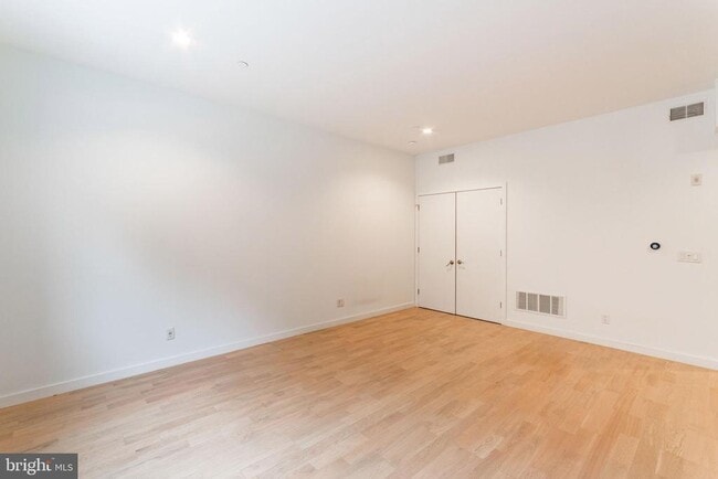 property at 507 S 8th St