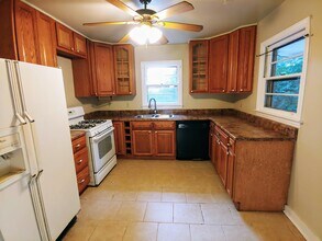 12 Dyches Dr in Savannah, GA - Building Photo - Building Photo