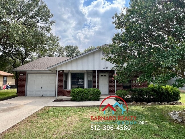 1309 Baylor Ave in San Marcos, TX - Building Photo - Building Photo