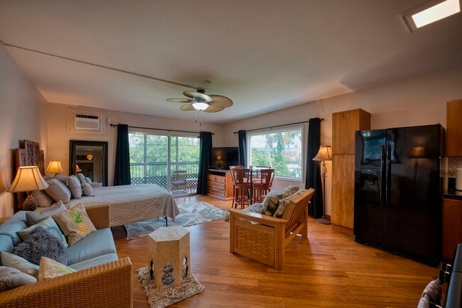 355 Kalanianaole St in Hilo, HI - Building Photo - Building Photo