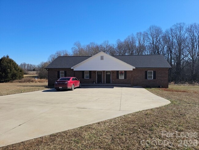 property at 179 Glen-Gar Dr