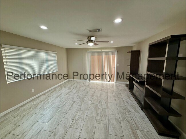 2620 Miria Dr in Bakersfield, CA - Building Photo - Building Photo