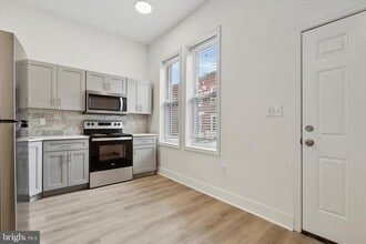 2250 N Woodstock St in Philadelphia, PA - Building Photo - Building Photo