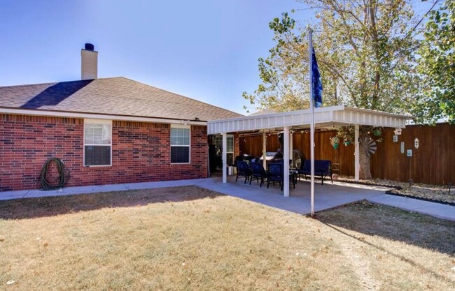 2024 100th St in Lubbock, TX - Foto de edificio - Building Photo