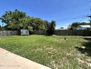 925 Penny Dr in Titusville, FL - Building Photo - Building Photo