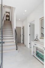 358 E Village Ln in Nashville, TN - Building Photo - Building Photo