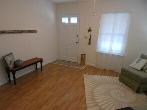 930 Bryant Ave in Colonial Beach, VA - Foto de edificio - Building Photo