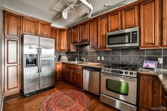 132 Lakefront Blvd in Buffalo, NY - Building Photo - Building Photo