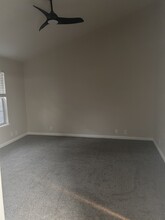 1421 Hood Rd in Sacramento, CA - Building Photo - Building Photo