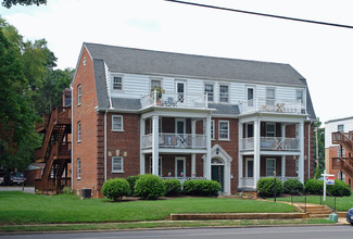 4209 Grove Ave in Richmond, VA - Building Photo - Building Photo