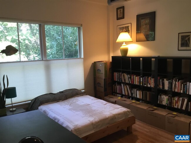 202 Douglas Ave in Charlottesville, VA - Building Photo - Building Photo