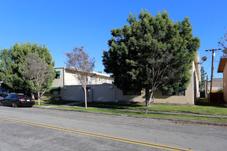 820 S Walnut Ave in Brea, CA - Building Photo - Building Photo