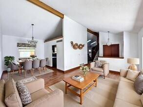 18203 E Berry Dr in Centennial, CO - Building Photo - Building Photo