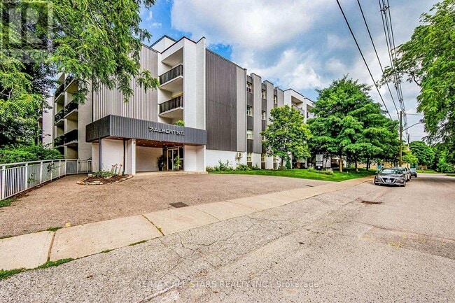 property at 7 Albert St