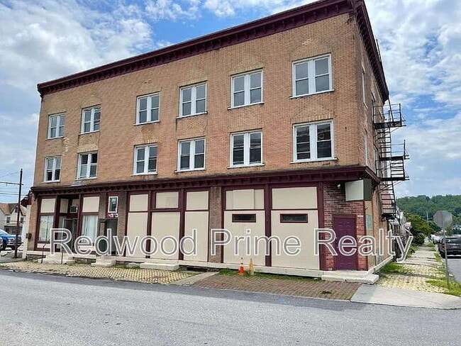 property at 2901 Maple Ave