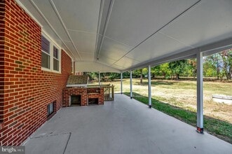 1008 Garrisonville Rd in Stafford, VA - Building Photo - Building Photo