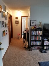 850 Highland Dr, Unit 1 in Lawrence, KS - Building Photo - Building Photo