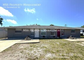 450 Briarwood Rd in Venice, FL - Building Photo