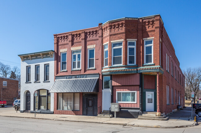 801-805 Des Moines St in Webster City, IA - Foto de edificio - Primary Photo