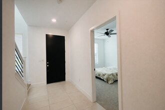 462 W Mahogany Ln in Clovis, CA - Building Photo - Building Photo