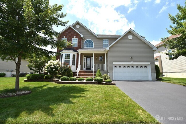 25 Maxwell Rd in Monroe Township, NJ - Building Photo - Building Photo