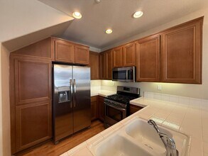 16911 Bixby St in San Diego, CA - Building Photo - Building Photo