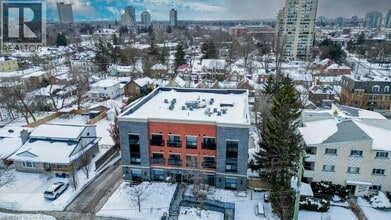 15 Devitt Ave S in Waterloo, ON - Building Photo - Building Photo