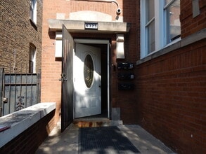 6323 S Richmond St in Chicago, IL - Building Photo - Building Photo