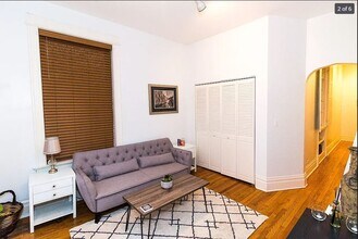 712 W Briar Pl in Chicago, IL - Building Photo - Building Photo