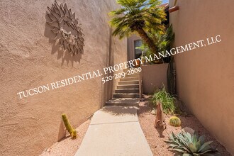 9876 N Ridge Shadow Pl in Oro Valley, AZ - Building Photo - Building Photo