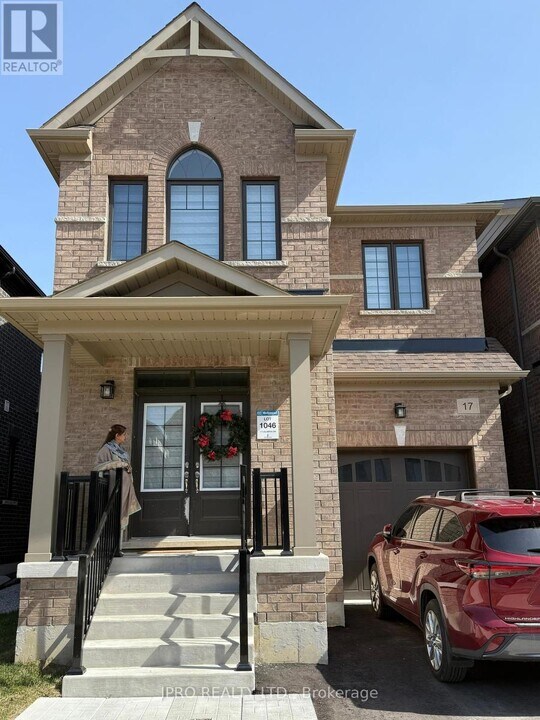 17 Calabria Dr in Caledon, ON - Building Photo