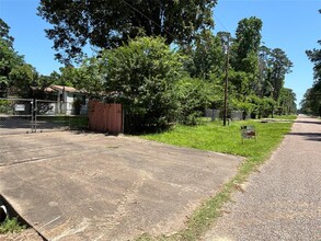 133 Cherokee Ln in Onalaska, TX - Building Photo - Building Photo