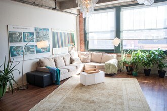 934 Broadway Blvd-Unit -1B in Kansas City, MO - Foto de edificio - Building Photo