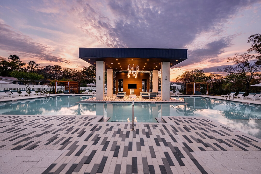 Lyria in Pensacola, FL - Foto de edificio