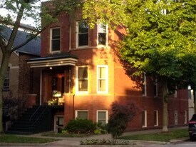 3224 N Leavitt St, Unit 2 in Chicago, IL - Building Photo