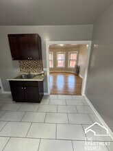 4027 W Melrose St in Chicago, IL - Foto de edificio - Building Photo