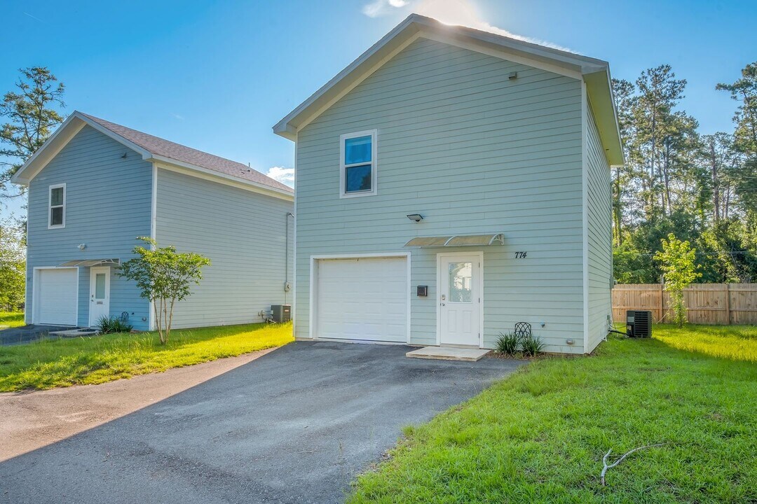774 Parklawn St in Tallahassee, FL - Building Photo