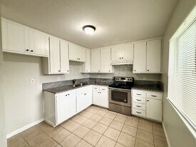 920 Vermont Ave in Turlock, CA - Building Photo