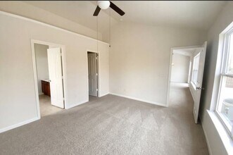 3727 Pimilico Trace Ln in Charlotte, NC - Foto de edificio - Building Photo