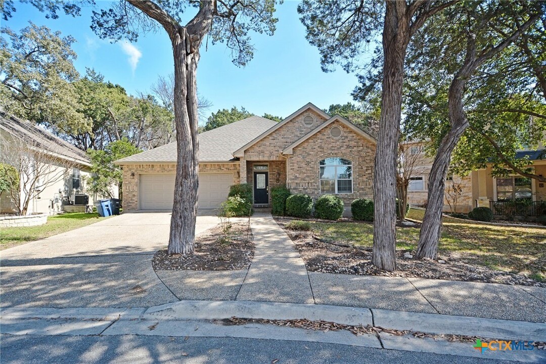 619 Forest Ridge in New Braunfels, TX - Building Photo