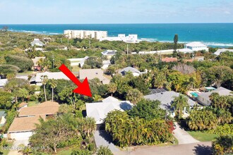 140 Flores St in Melbourne Beach, FL - Building Photo - Building Photo