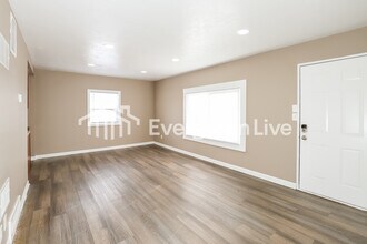 6784 Franklin St in Omaha, NE - Building Photo - Building Photo