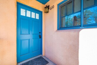 610 Gomez Rd in Santa Fe, NM - Building Photo - Building Photo