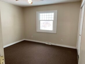 527 W 21st St in Holland, MI - Building Photo - Building Photo